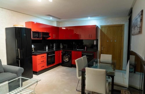 Saada Apartment | Studio with swimming pool and private parking near the Opera House