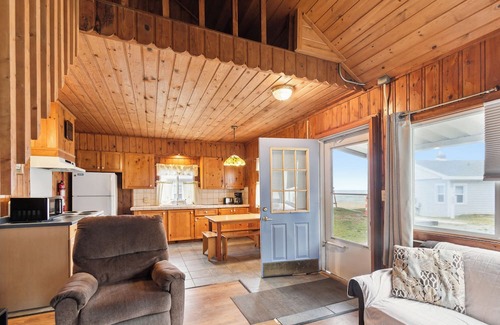 Greenbush Resort | Beachside Cottages for Groups - Sleeps Up to 40!
