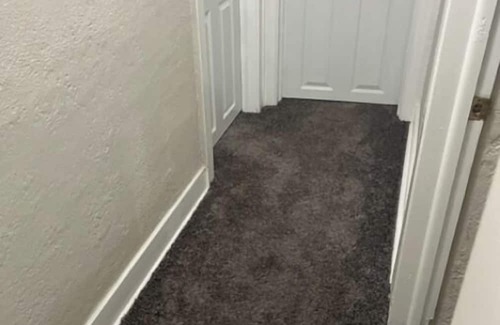 Robertsdale House | Charming 2-bedroom house in delightful Whiting with AC, WiFi