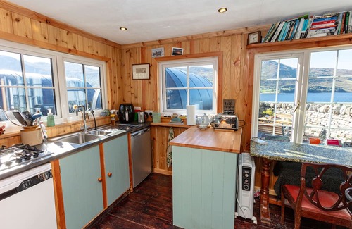 Garve Cabin | Luxury pods with a stunning loch view and access