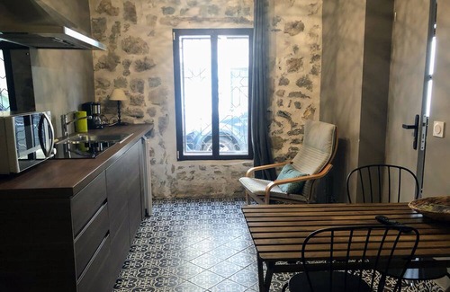 Villeneuve-les-Maguelone Apartment | Studio by the sea near Montpellier