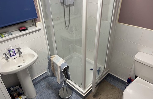 Perth Apartment | Bright and spacious bedroom. Forget your worries in this spacious, serene space.