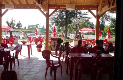 Thoux House | Camping 3 étoiles - eecge0