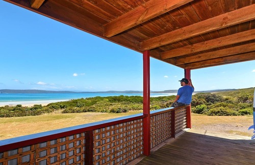 South Bruny House | Cloudy Bay Cabin ~ secluded in paradise!