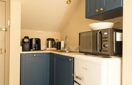 Delgany Apartment | Greystones Garden Studio for 2 down at the Harbour