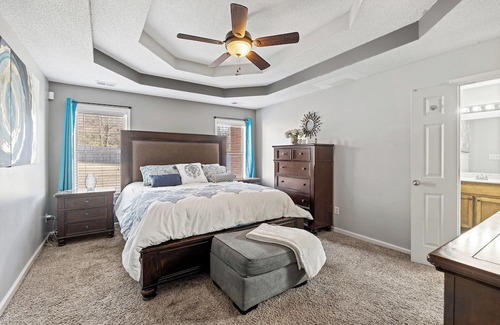 Olive Branch House | Spacious family friendly 4-bedroom house in Wonderful Olive Branch with AC, WiFi