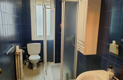 Romareda House | Tranquil 4-bedroom apartment with WiFi in Zaragoza