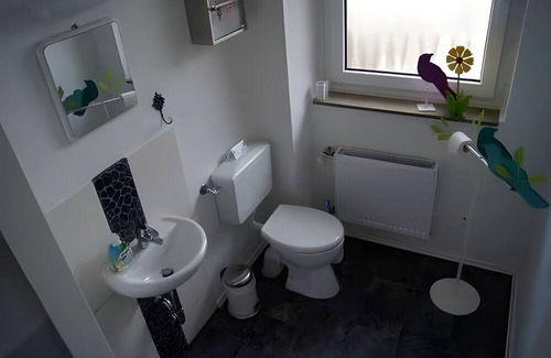 Hagenburg Apartment | Apartment 'Ferienwohnung Frangipani' with Balcony and Wi-Fi