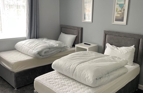 St. Michaels Apartment | Flat 5 is fully reburbished, with onsite parking and free wifi