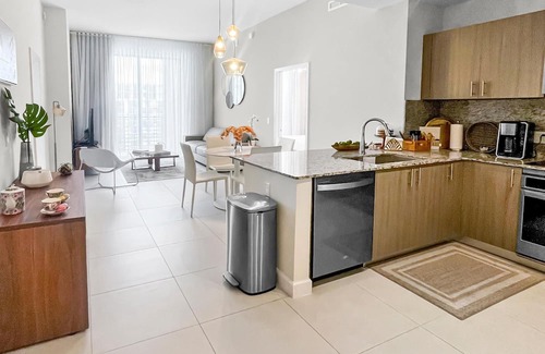 Doral Condo | Tranquil Doral Retreat: Spacious Gem