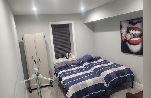 Bergenfield House | Huge Modern open layout 7 Br 4.5 bath entertaining home