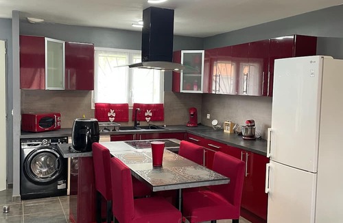 Laruscade House | Gite les placottes Near Bordeaux