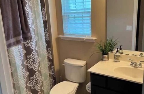 OakLeaf Plantation House | Restful private suite on golf course