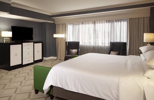 West End House | Upscale Hotel | Classic City Stay Near Museums and Monuments