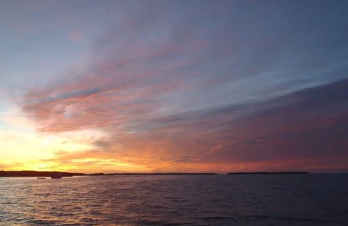 Upper Matecumbe Key Boat Rental | 360 DEGREE WATERVIEW HOUSEBOAT