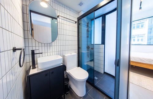 North Point Apartment | Private Room in Shared Apartment 5 Minutes to Tin Hau MTR Station