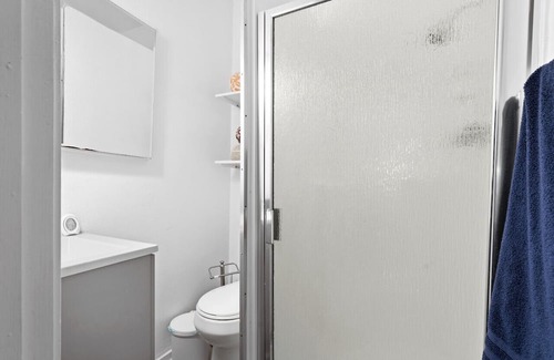 North Berkeley House | Room in Berkeley Bliss w/ Modern Comforts