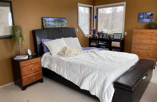 Hillside East House | Anchorage Hillside 3BR home with mountain views, trail access, large yard!