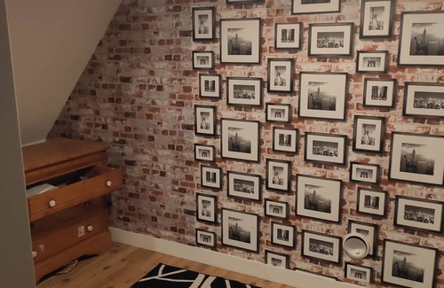 Fierville-les-Mines Bed & Breakfast | Location D'une Chambre Meublée Avec Salle de Bain Privée