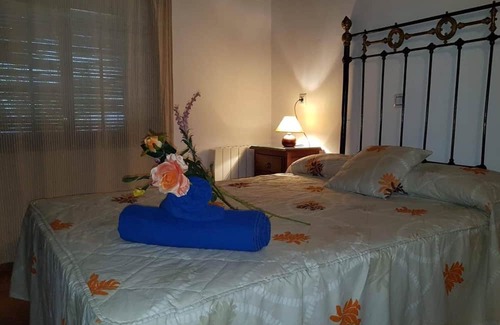 Jimena de la Frontera House | Holiday Home 'Casa Paco' with Mountain View, Private Pool and Wi-Fi