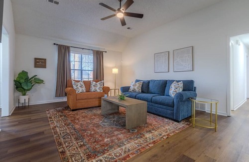 Ellendale House | Bohemian Vibes: Work & Relax Retreat (B)