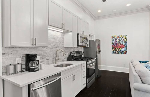 Faubourg Marigny Condo | Perfect Marigny Pied-de-terre!