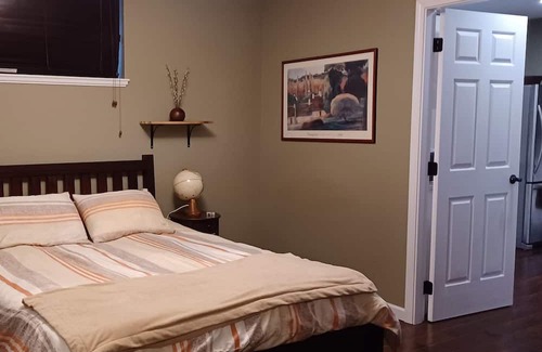 Port Moody Apartment | Quiet apartment in beautiful Port Moody