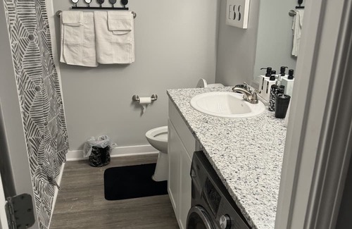 Raleigh Apartment | 5 Minutes from Crabtree valley mall and wake med