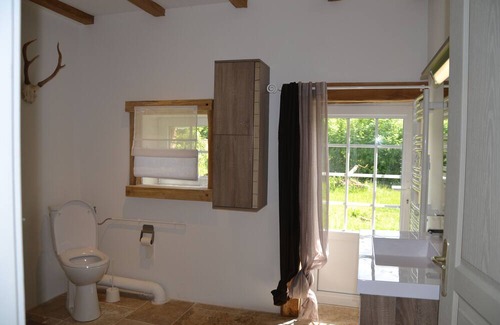 Charente Limousine House | Holiday Home 'Gîte Le Clou' with Private Garden