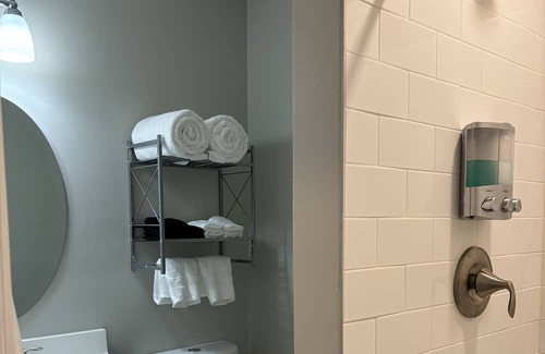 Seabrook House | Good Luck Home- FULL HOME 28 Min from DC