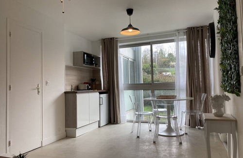 Longjumeau Apartment | Beautiful apartment near Paris / Orly / RER C