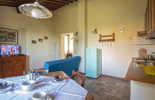 Stabbia Apartment | Lovely apartment for 4 people with WIFI, pool, A/C, TV, patio, panoramic view and parking