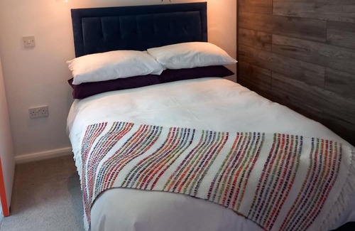 Claypole Apartment | Studio Open plan double studio Suitable for 1 or 2 adults.