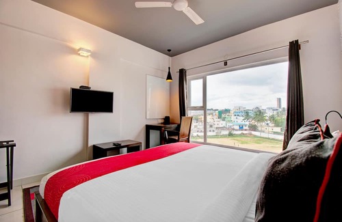 Ulsoor Hotel | Super OYO Collection O Hotel Palm Tree