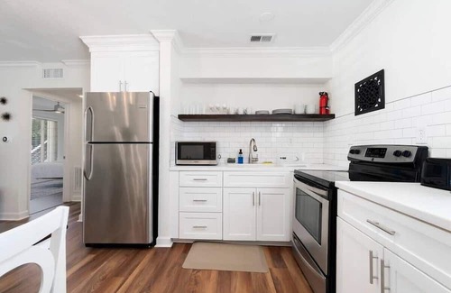 Willoughby Spit Apartment | Dune Cottage Tide Suite
