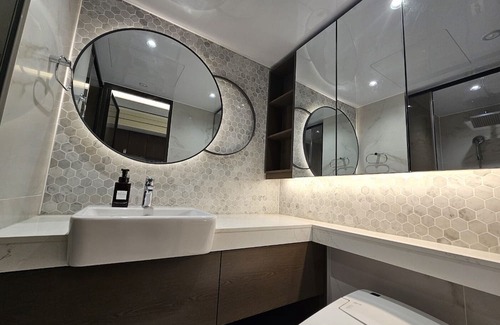 Seocho-dong Apartment | 강남 럭셔리 1룸 2베드