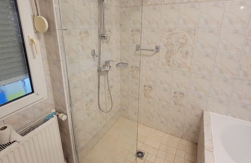 Rangsdorf Apartment | Mehrbettzimmer für 4 Gäste mit 140m² in Rangsdorf