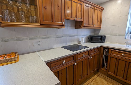 Loughton House | Epping Haven with Garden Oasis | Pass The Keys