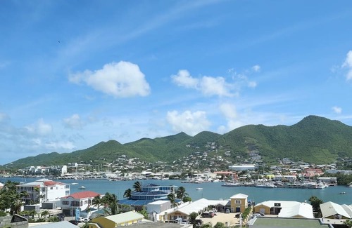 Bouvet Island House | Rooftop Pool & Hot Tub - LUX CONDO: Experience the Island with Local Guidebook