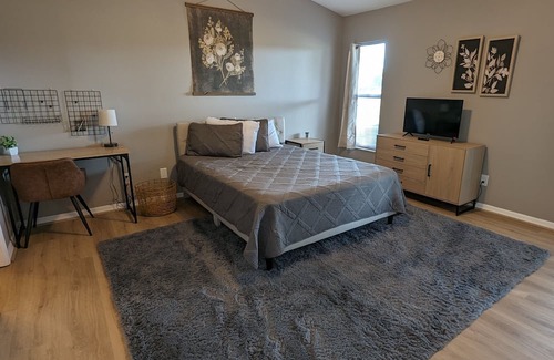 Lakeland Villa | Renovated Pet Friendly in Lakeland MID TERM Travel Professionals Nurses Hospital