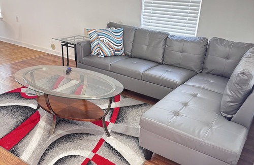 Church Street House | 10 mins from Downtown Atlanta