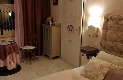 Pont-Melvez Bed & Breakfast | La Suite Confort, Demeure de la Vendémière, Dans les Côtes D'armor en Bretagne