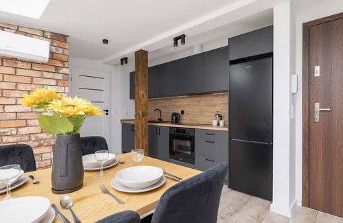 Katowice Apartment | Kościuszki With A/C Katowice by Renters