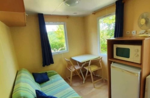 Villefranche-du-Perigord House | Mobilhome 3 étoiles - Piscine - eeeeba