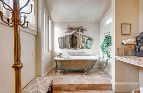 Sutter Creek Villa | Spacious Home in Sutter Creek - Walk to Wineries!