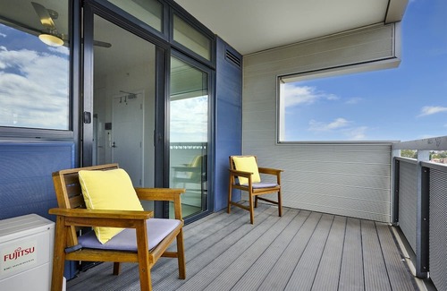 Coburg Apartment | Chic Coburg Haven: Modern 1-Bed Apartment