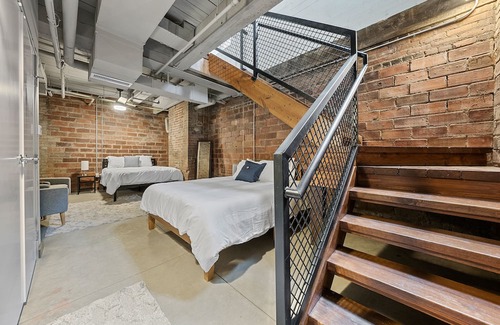 Downtown Cleveland Apartment | Superior Living