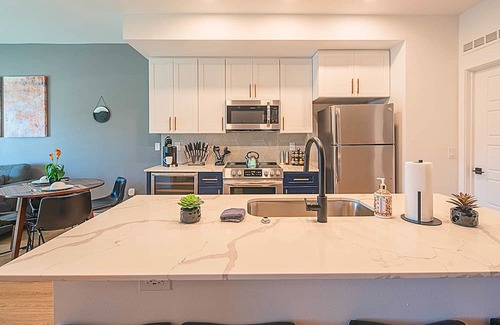 Desert View Village Apartment | Shopping & Dining District-Resort Pool-Views-King Bed 439