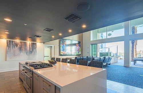 Desert View Village Apartment | Shopping & Dining District-Resort Pool-Views-King Bed 439