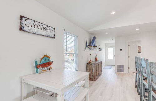 Steinhatchee Cottage | Bright Steinhatchee Getaway, Walk to River & Dock!